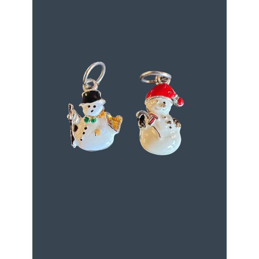 Pair Of Festive Snowman Charms With Enamel Details & Rings For Christmas Jewelry - Picture 5 of 10